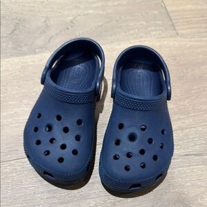 Crocs Kids Classic Navy Clogs size 9